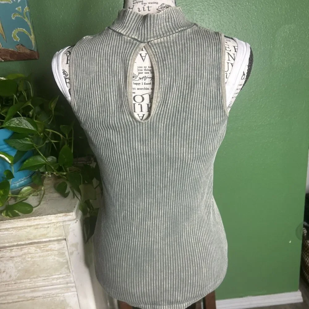 Intimately Free People Grey Ribbed Mock Neck Keyhole Back Sleeveless Top